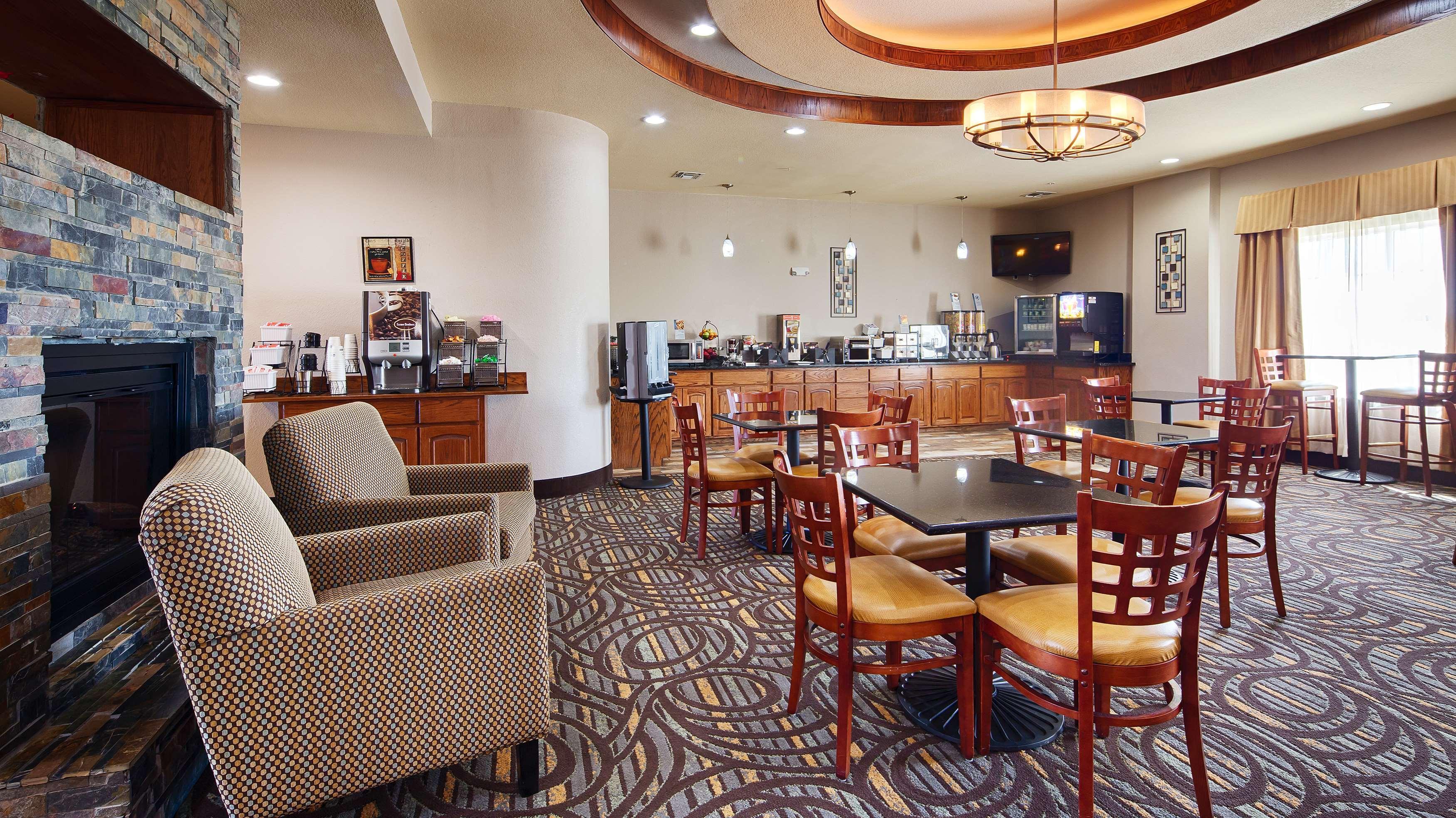 Best Western Plus Fort Worth Forest Hill Inn & Suites Exteriör bild